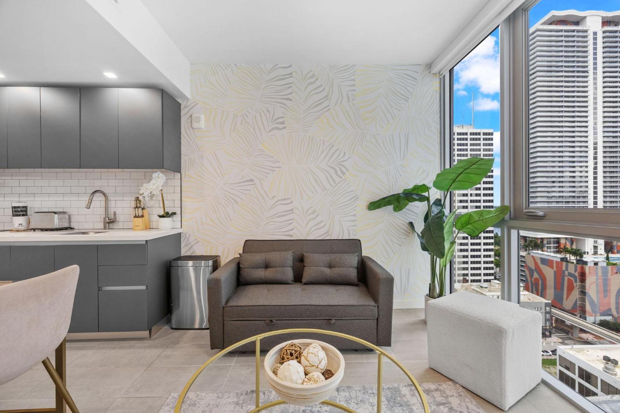 Apartment Luxury Living In The Heart Of Downtown Miami